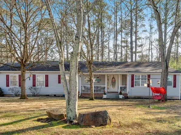 6106 Misty Valley Dr SE, Acworth, GA 30102