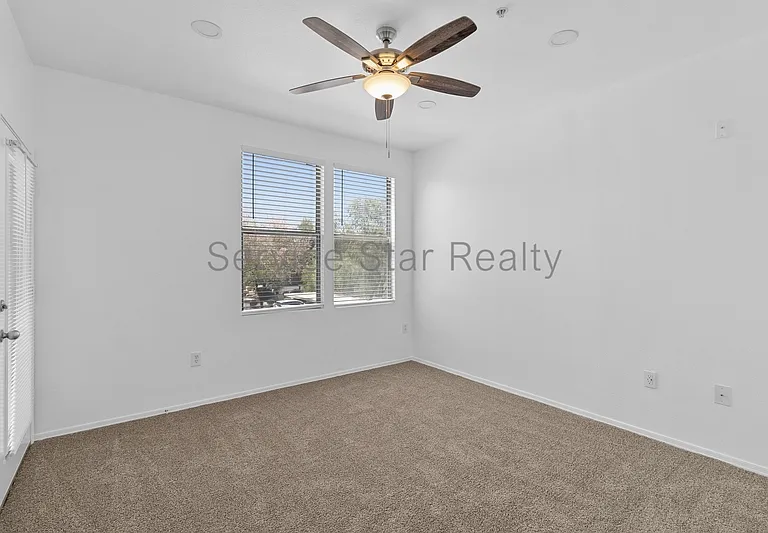 20100 N 78th Pl #2114 — Photo 10