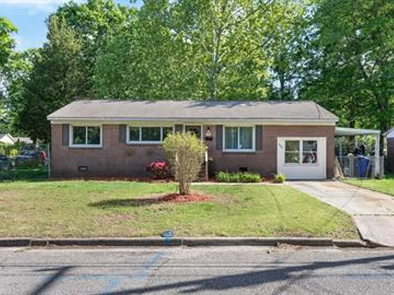 222 Belray Dr — Photo 1