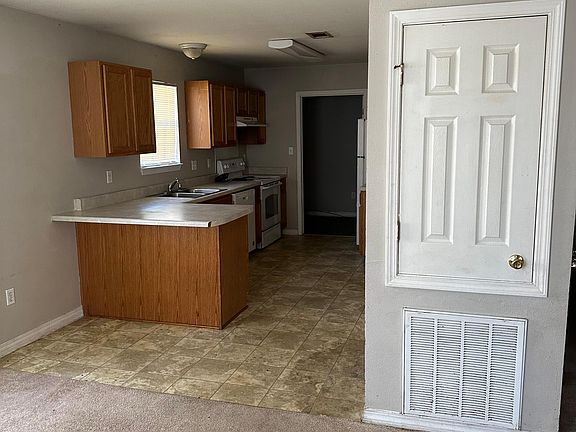 3rd image of 2219 30th St #B