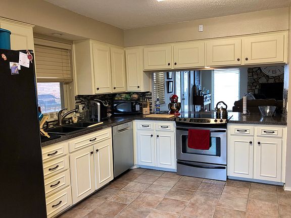 4th image of 109 Lakeview Ter