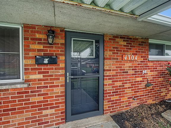4th image of 4304 Harbison St