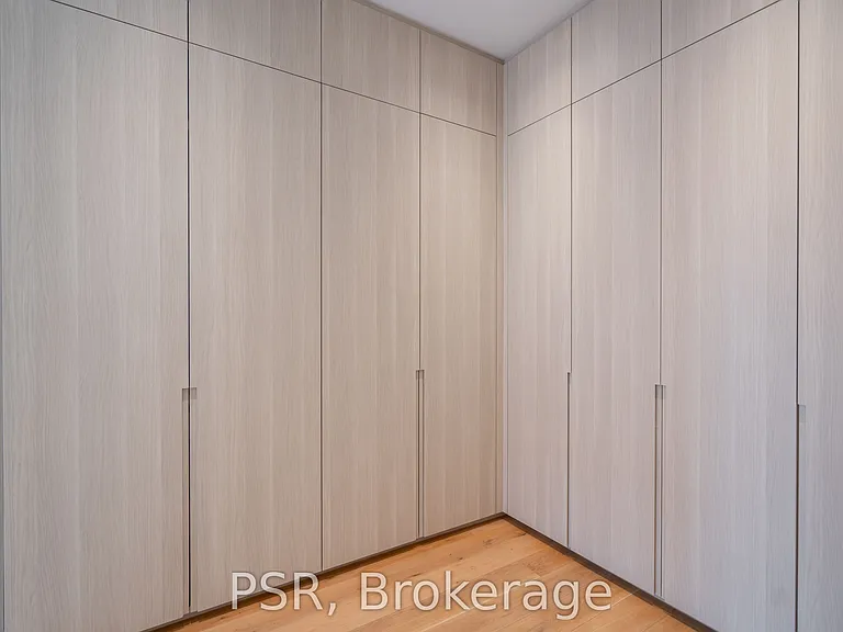 381 Madison Ave — Photo 10