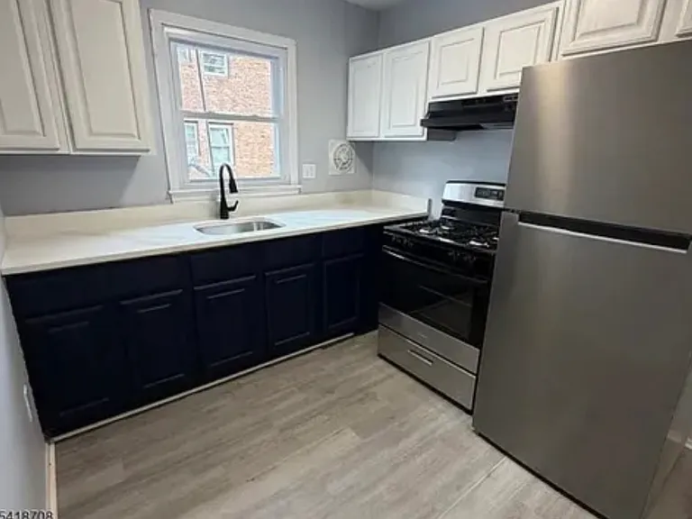 1599 Oliver St #B — Photo 2