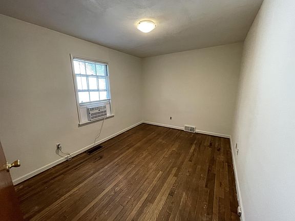3rd image of 403 N Roosevelt St