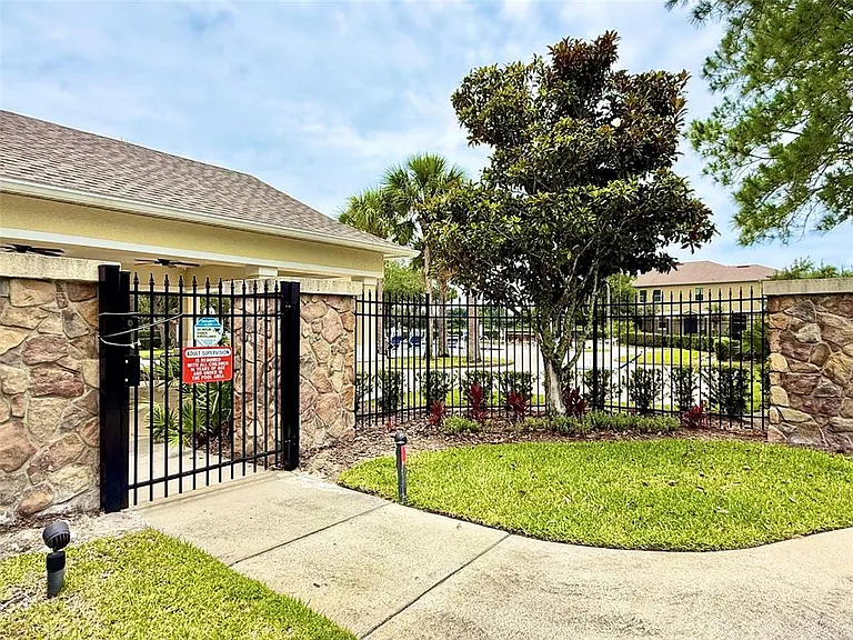 1535 Broken Oak Dr #37B — Photo 37
