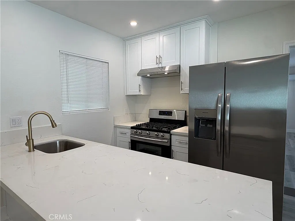 1 bed, 527 sqft, $1,780 — Photo 2