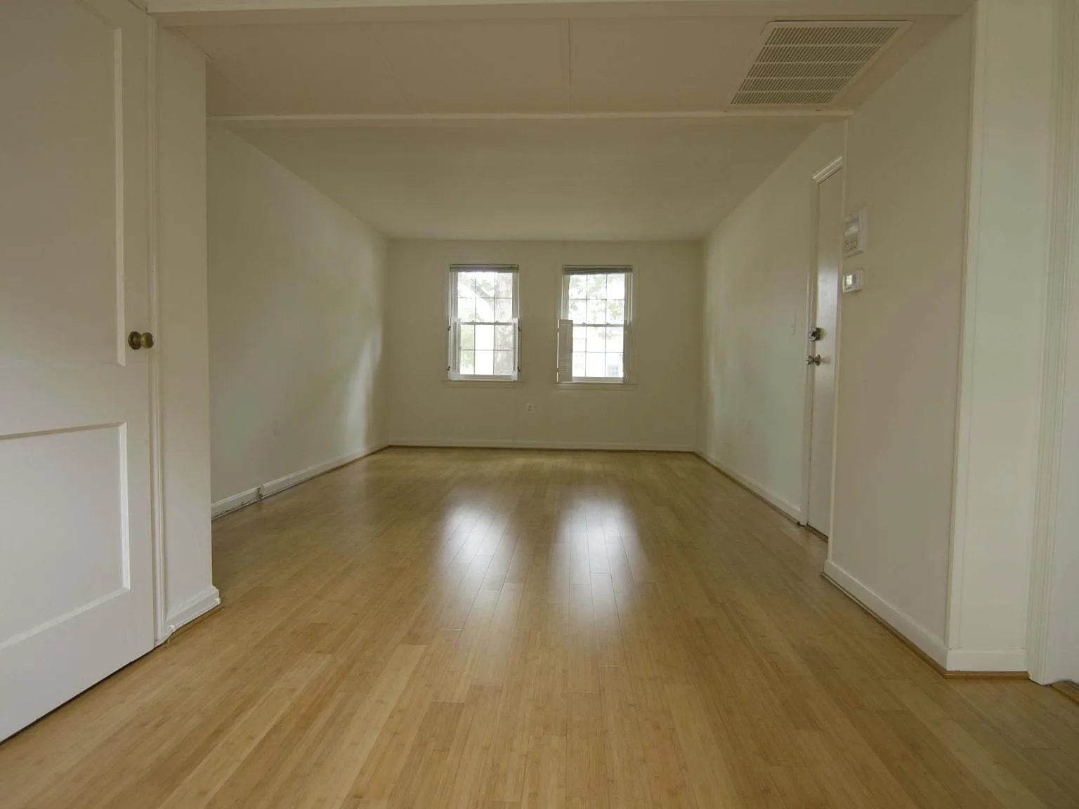 2 bed, 790 sqft, $1,875 — Photo 2
