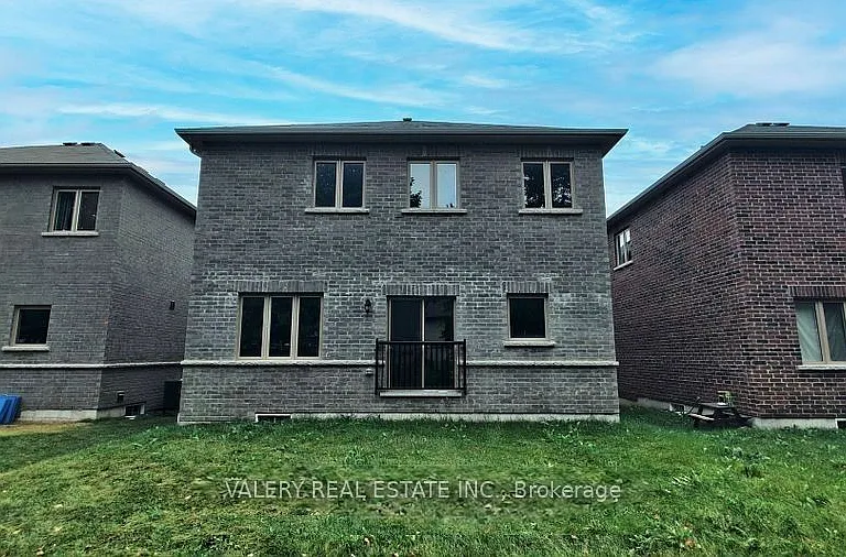 223 Ridley Cres — Photo 18