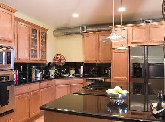 2nd image of 1005 S Shepherd Dr APT 606