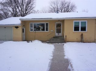 1063 Colorado Ave SW, Huron, SD 57350