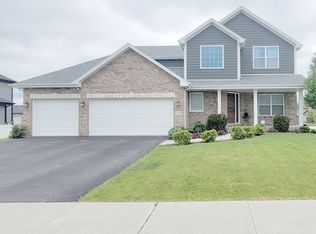 16408 W Deerwood Dr, Lockport, IL 60441