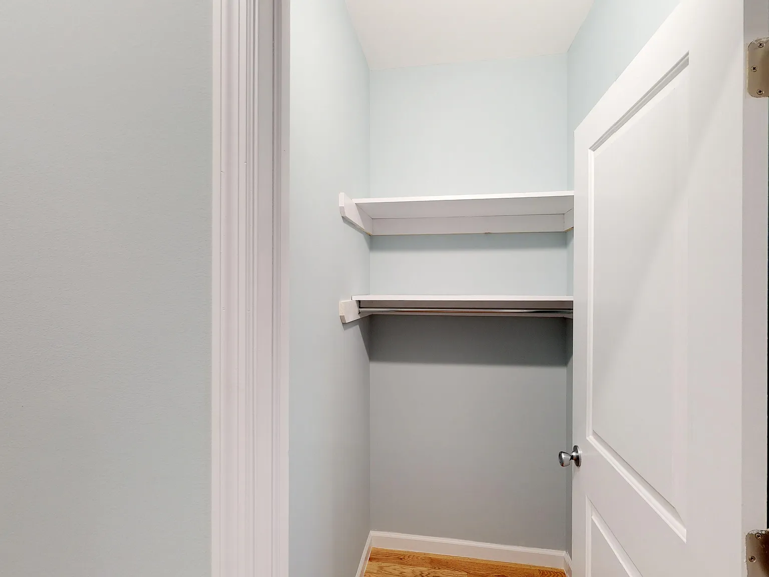 4 bed, $4,500 — Photo 4