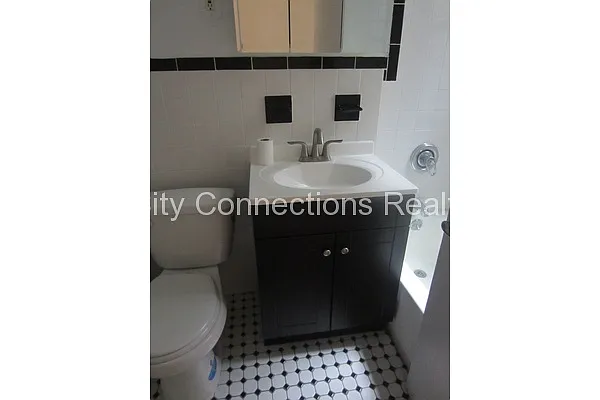 Rented by City Connections Realty | media 22