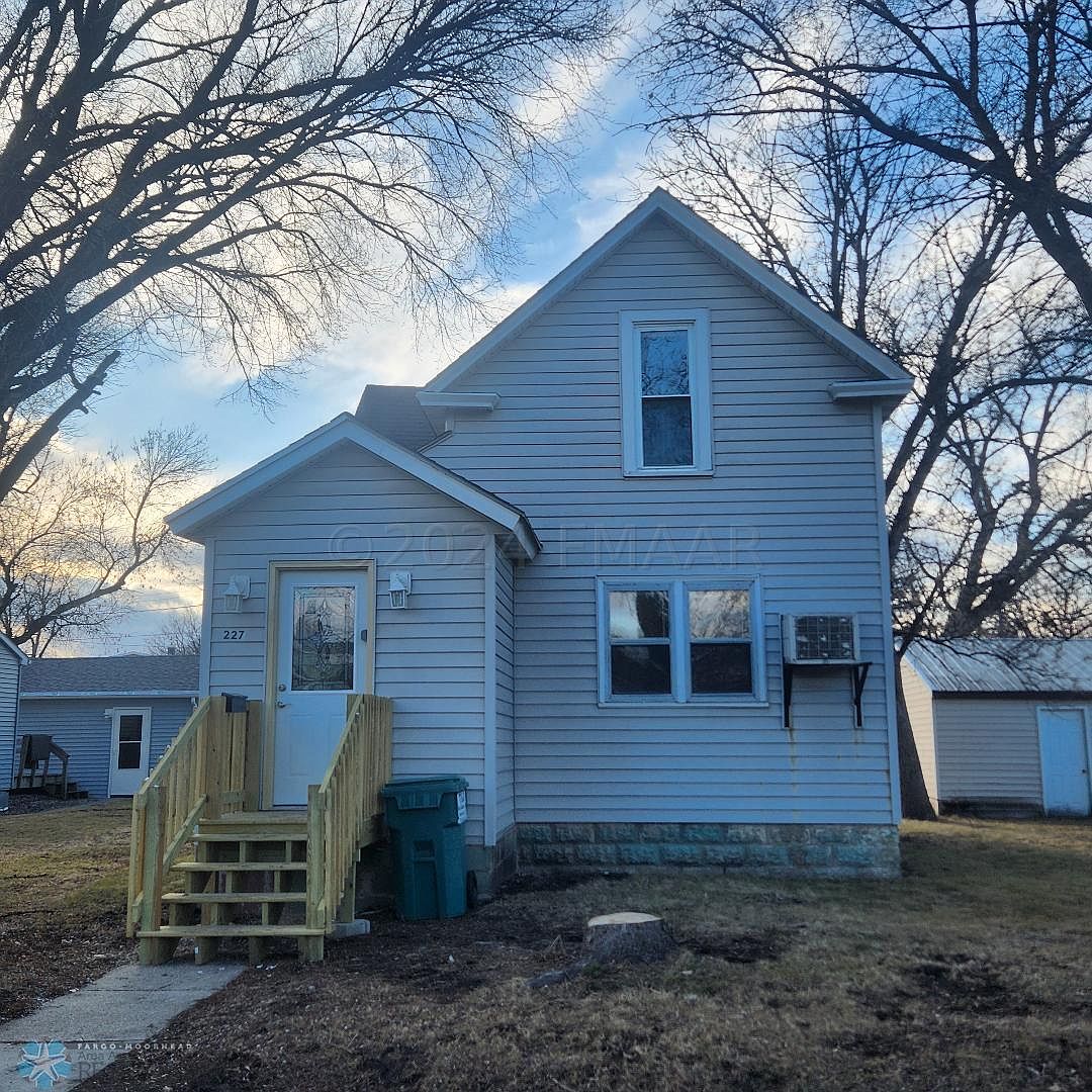 227 11th St N Breckenridge Mn 56520 Zillow 4151