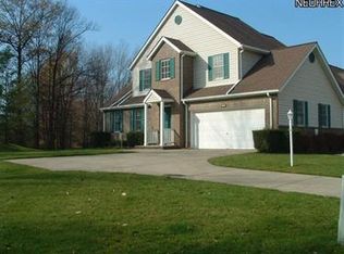 4880 Honeylocust Ln, Westlake, OH 44145