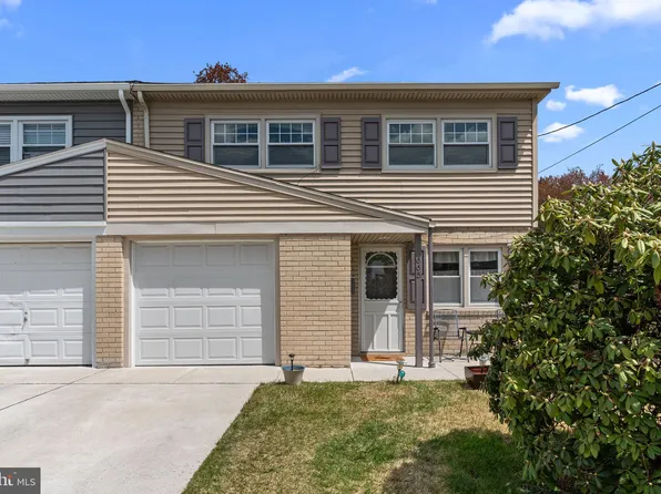 665 Artwood Dr, Philadelphia, PA 19115