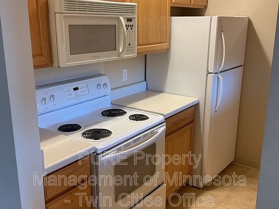 5th image of 291 7th St W APT 1709