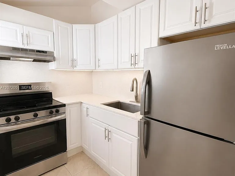 1440 Pennsylvania Ave #3 — Photo 4