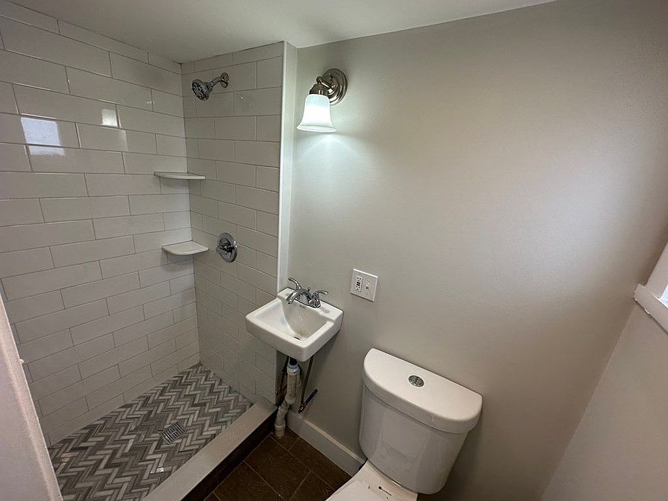 2nd image of 197 Rodman St #Ll