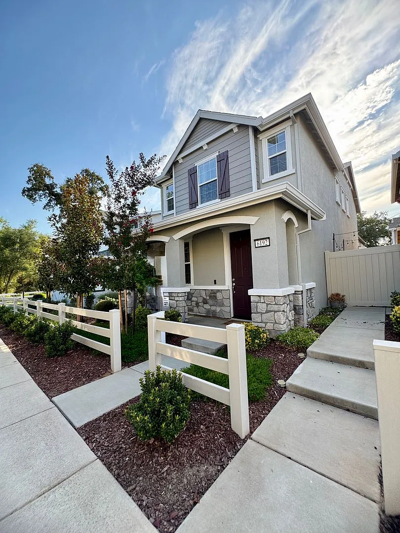 Beautiful Home Available in Citrus Heights! — Photo 1
