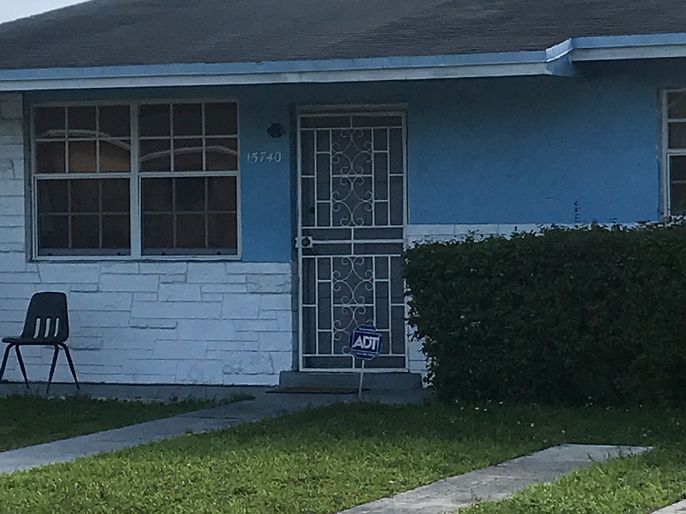 2nd image of 15740 NW 39th Pl