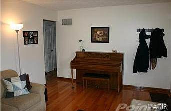 2nd image of 1524 Rutgers Ln