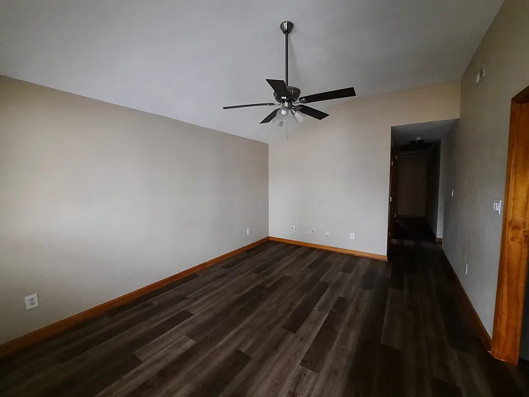 741 Luther St — Photo 3