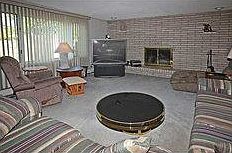 3rd image of 6 Rosewood Dr