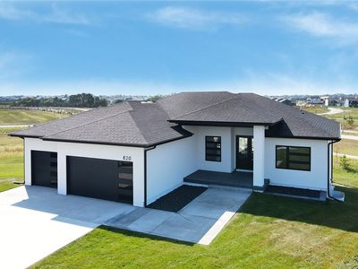 820 NW Sandy Hollow Cir, Waukee, IA, 50263