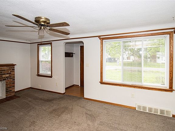 3rd image of 1222 E 340th St