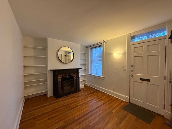 Front sitting room and entrance.