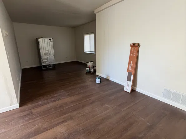 1234 Lapeer Ave APT 2, Pt Huron, MI 48060