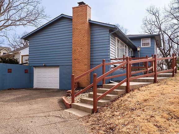 3rd image of 2124 Terrace Rd