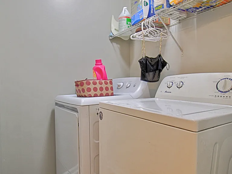 1567 Pendleton Dr — Photo 17