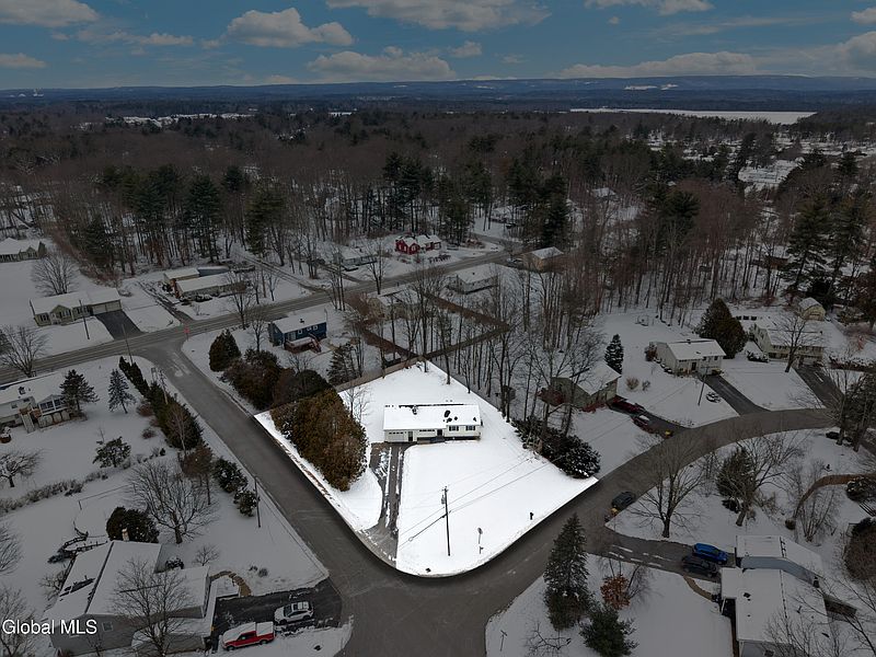 5th image of 14 Coachman Drive