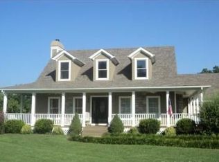 180 Hidden Valley Dr, Fisherville, KY 40023