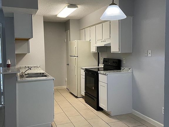 2nd image of 12615 Brookglade Cir Unit 413