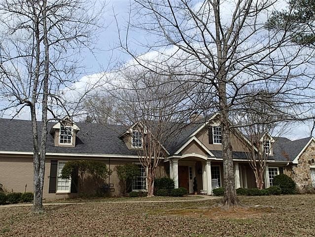 1st image of 107 Sleepy Hollow Dr