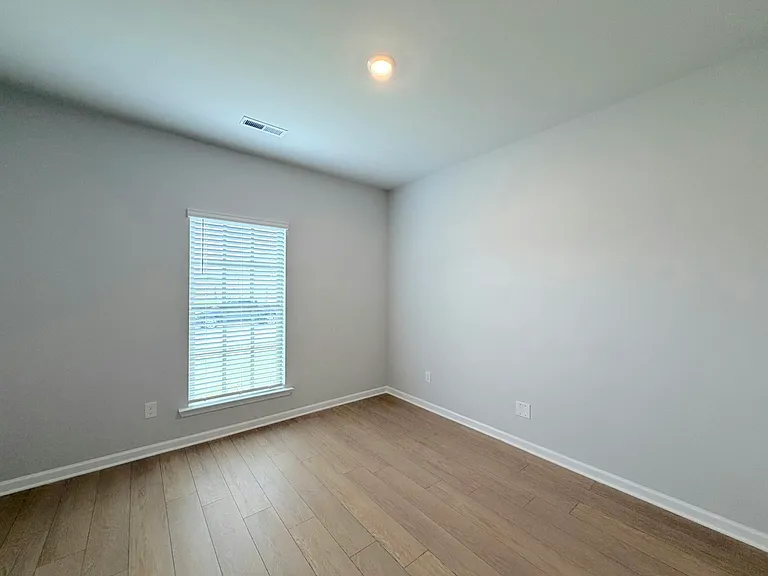 121 Clift Creek Dr — Photo 28