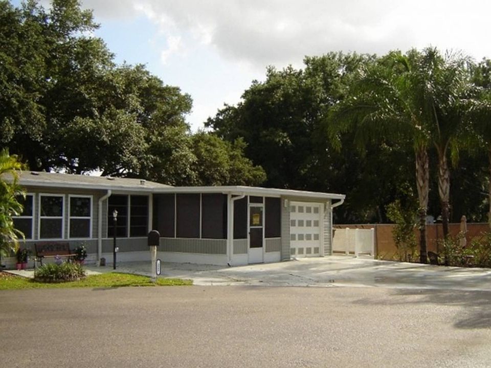 1st image of 325 Winter Garden Ct