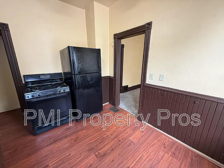 2439 N Dr William Finlayson St — Photo 18