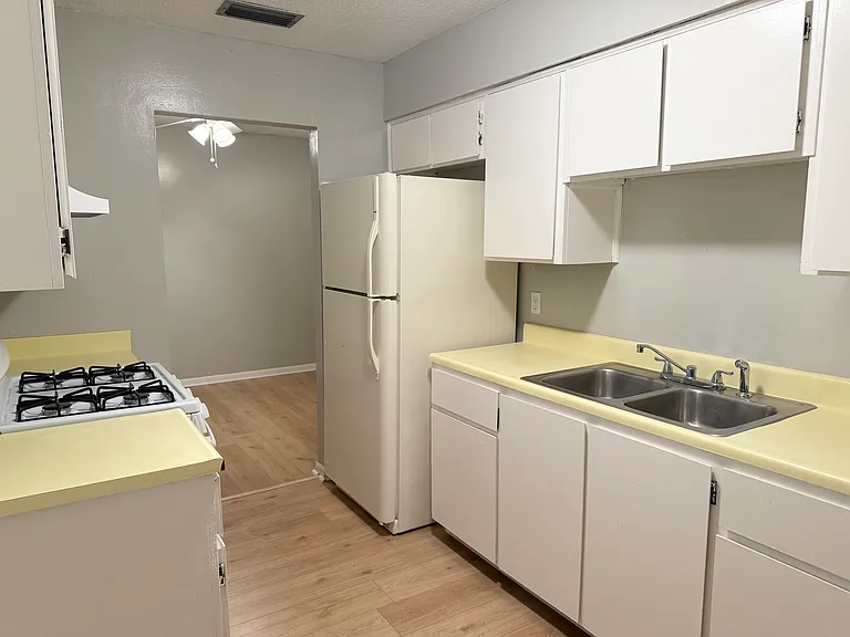2 Pittman Cir — Photo 8