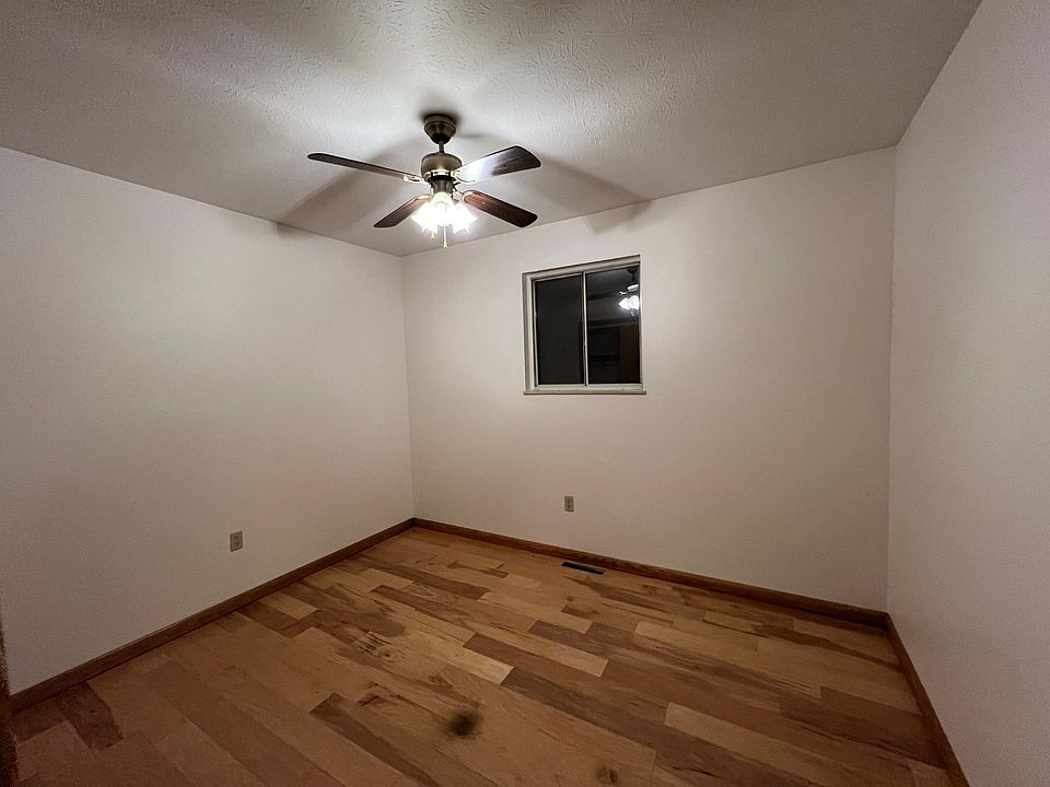 2nd image of 614 Dean St #C
