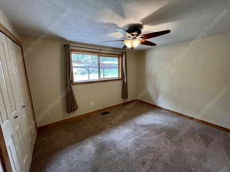 61121 Echo Hollow Rd — Photo 14
