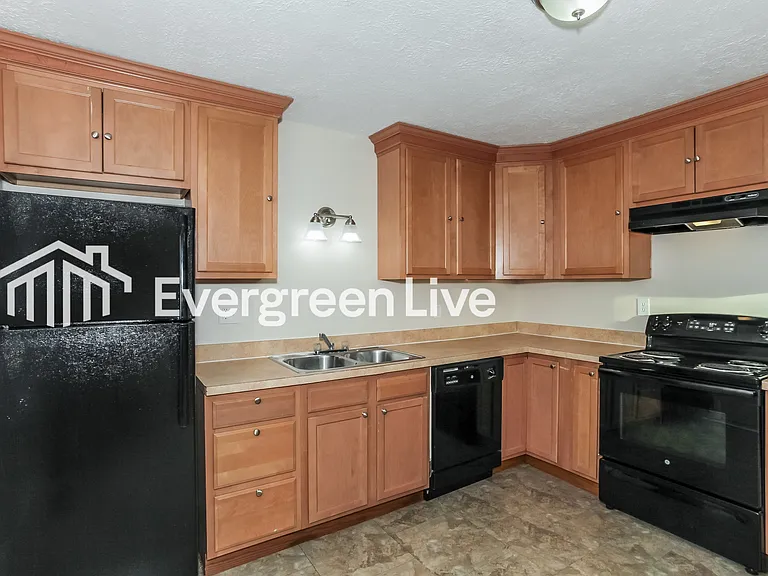 9502 Crestbrook Dr — Photo 6