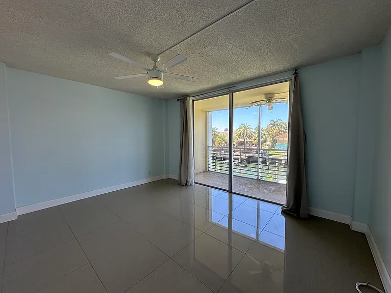 105 Paradise Harbour Blvd #209 — Photo 9