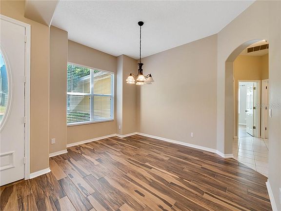 4th image of 513 Keesamo Way
