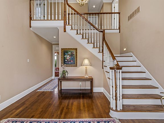 4th image of 356 N Walnut Bend Rd