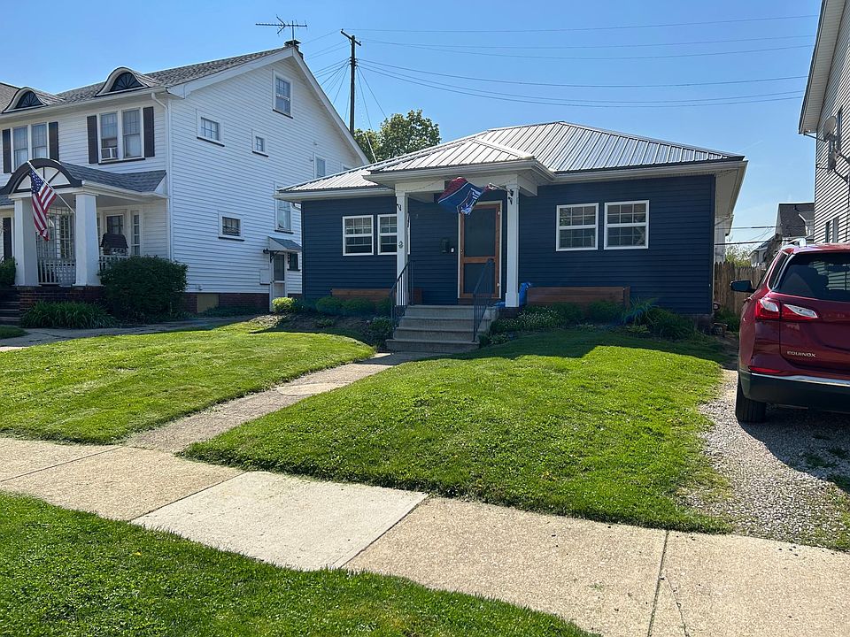 1st image of 2068 Wyandotte Ave